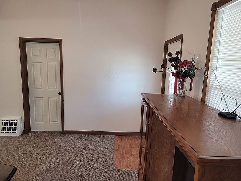 420 W Main St, Du Quoin, IL 62832 Zillow