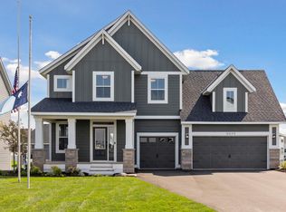 5035 Airlake Dr, Woodbury, MN 55129