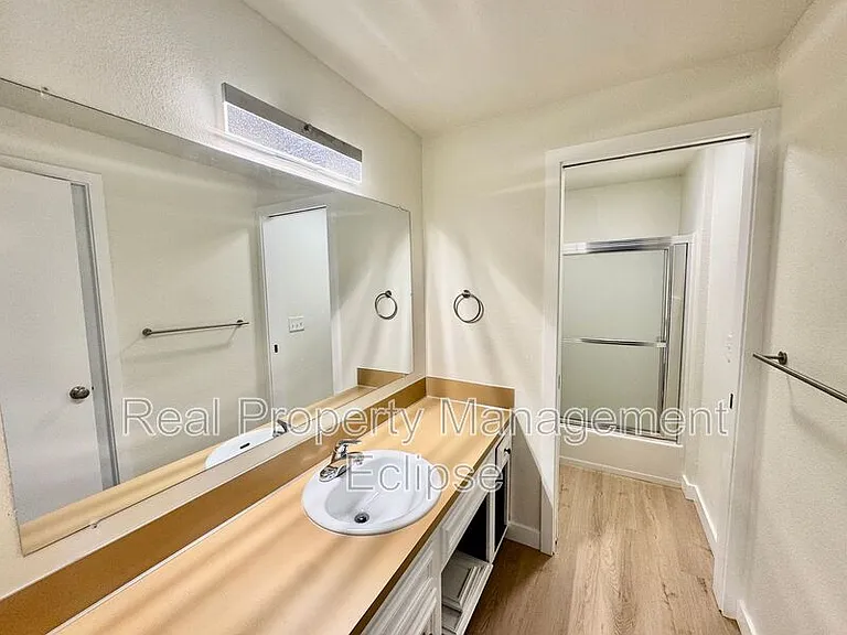 17319 Stone Ct N #B — Photo 10
