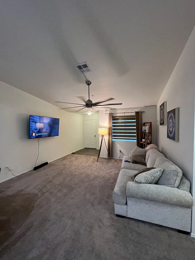 2 Bed 2 Bath Townhome! — Photo 3