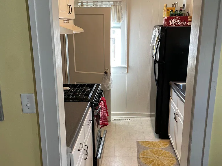 4618 Kingman Blvd — Photo 7