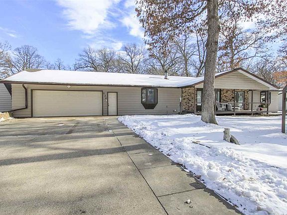 2nd image of 236 Oakwood Dr