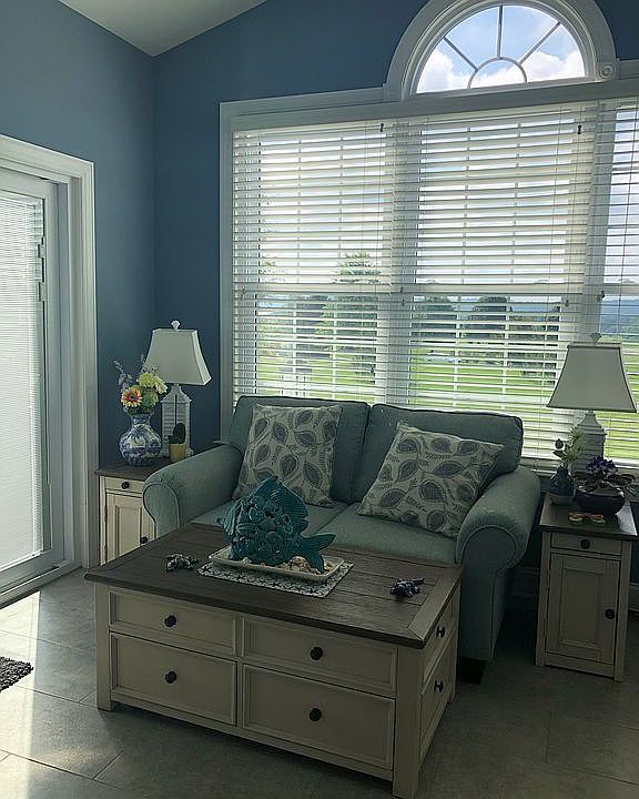 Sunroom wWindows on 3 sides 