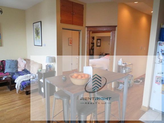 5th image of 1357 N Ashland Ave APT 3C