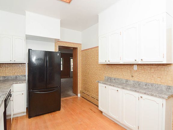 2nd image of 3651 W Fullerton Ave #2