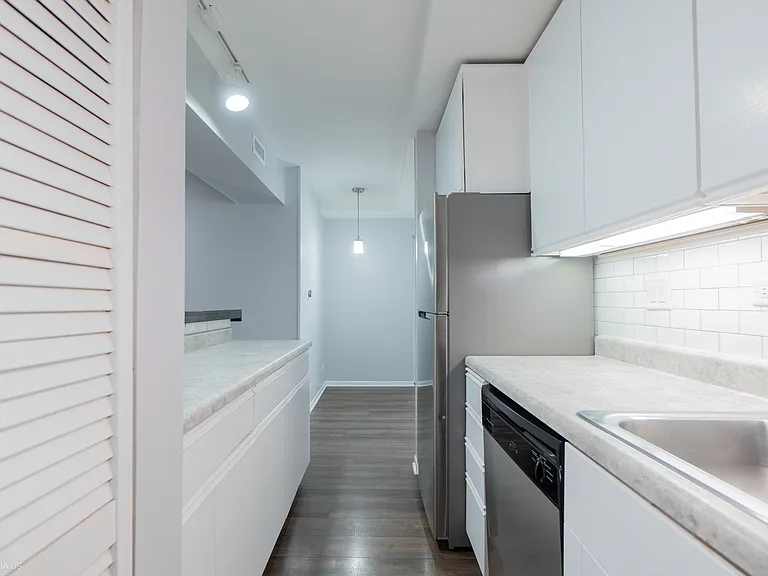 455 W Grant Pl #3 — Photo 9