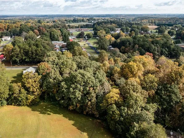 0 Yount St, Claremont, NC 28610