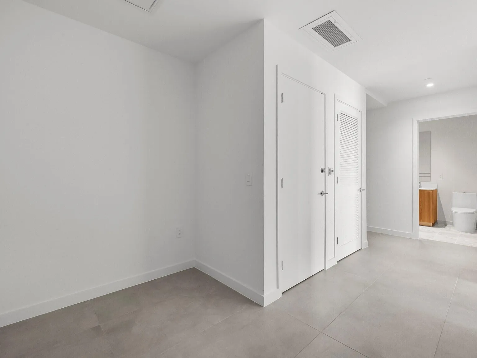 1 bed, 2.0 bath, 1216 sqft, $6,500 — Photo 2