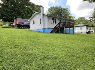 206 Grandview Dr, Red Boiling Springs, TN 37150