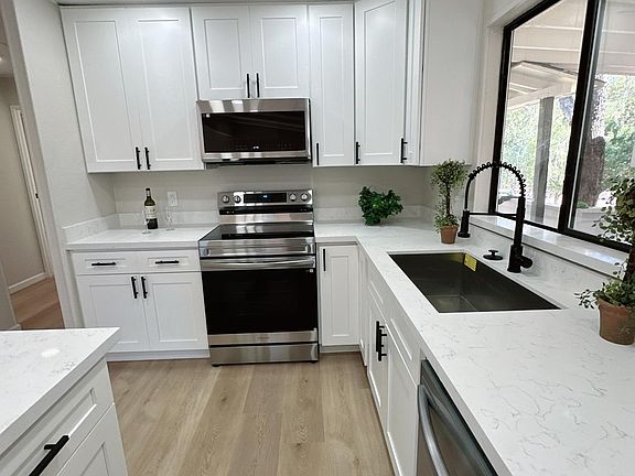 4th image of 1217 W BIRCHWOOD Road