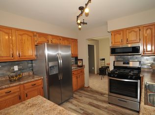 2909 Northbridge Dr, Racine, WI 53404