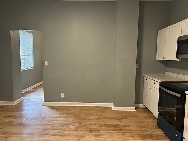 425 Huffman Ave — Photo 11