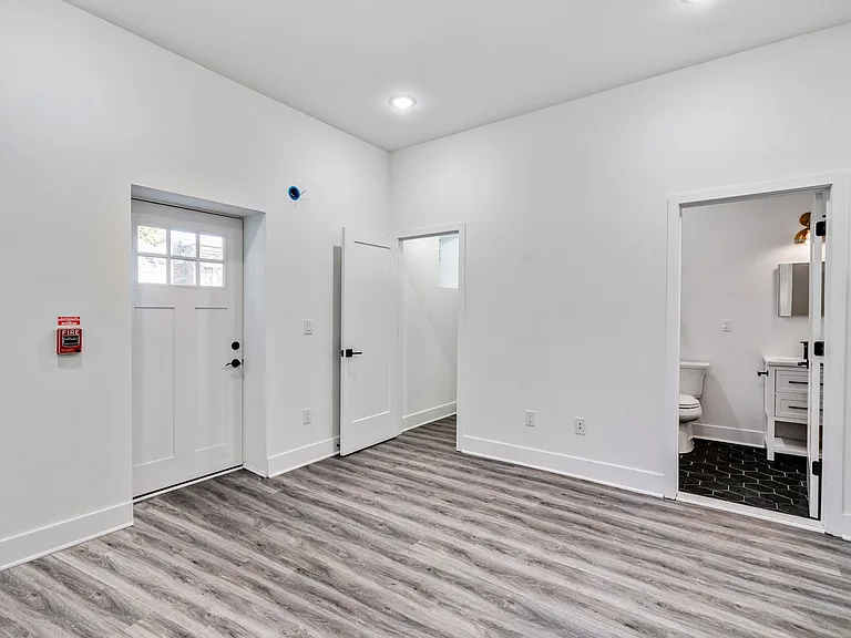 4735 Hazel Ave — Photo 32