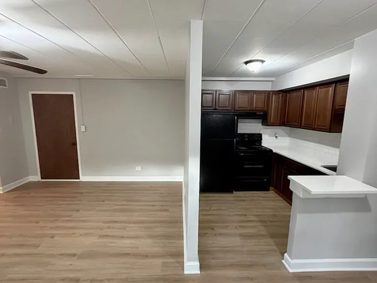 2025 W Granville Ave #B110 — Photo 2