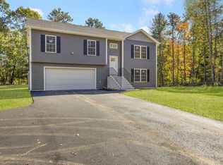 6 Bazinet Ln, Plainfield, CT 06374