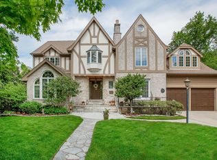 320 S Prospect Ave, Elmhurst, IL 60126