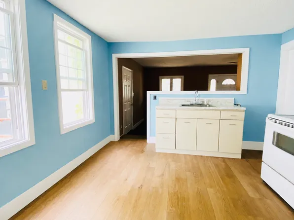 328 Newton St, South Hadley, MA 01075