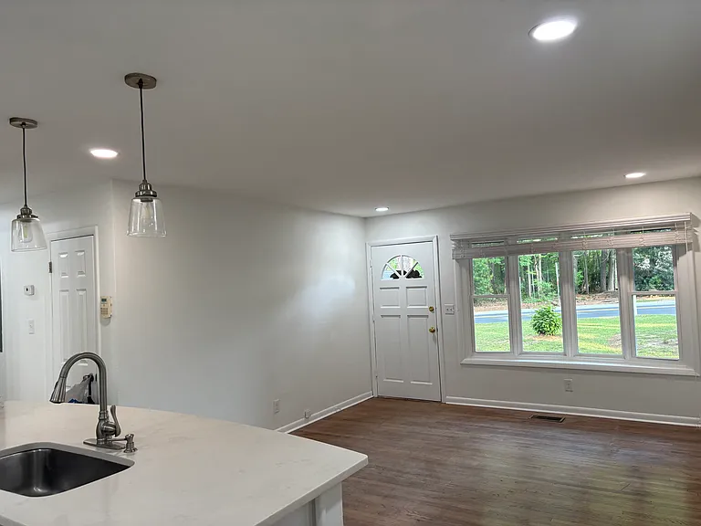 3626 Admiral Dr — Photo 7