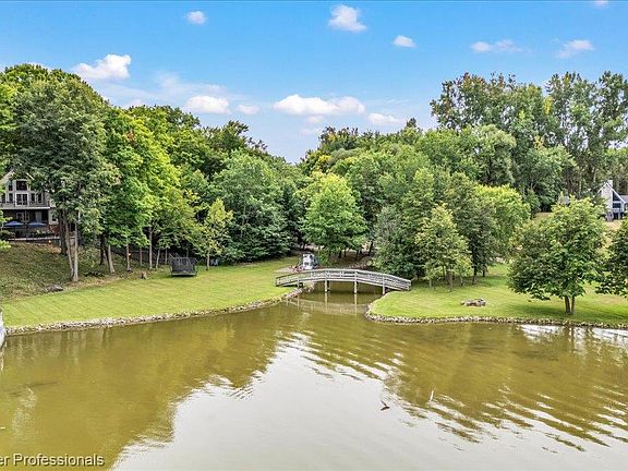 4th image of 4100 Waterland Dr