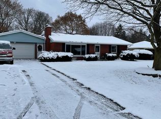 3721 Woodmere Ln, Kalamazoo, MI 49048