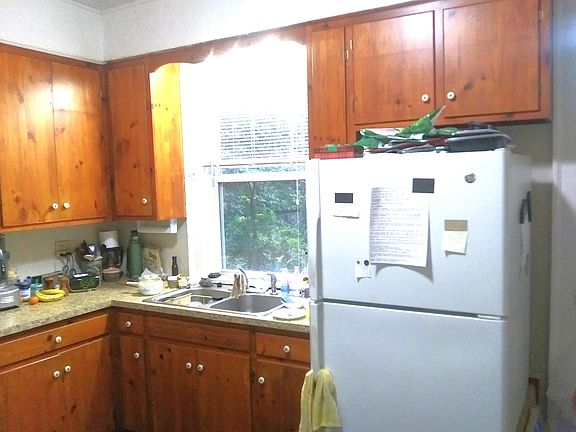 3rd image of 1637 Franklin Ave