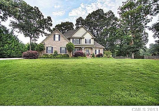 2nd image of 4704 Stonington Dr