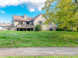 731 North Trl #B, Stratford, CT 06614