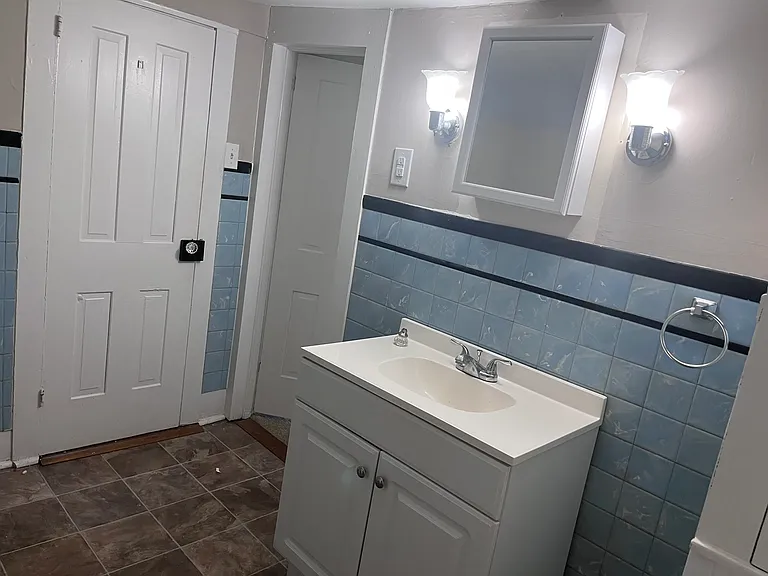 403 Delaware Ave — Photo 21