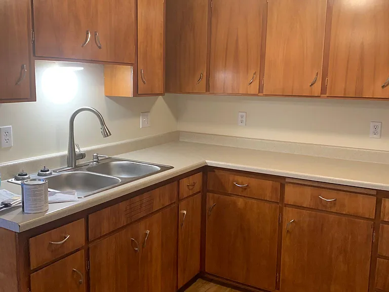 390 Laurel St — Photo 10