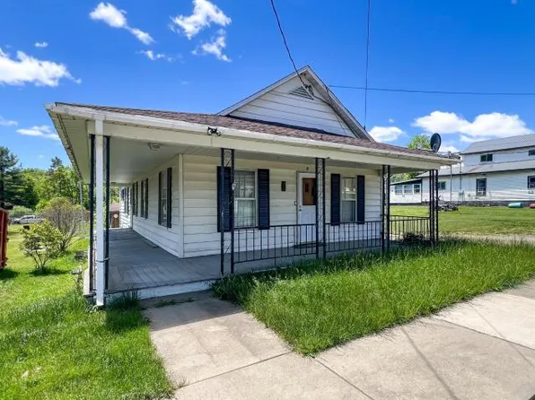 7 Center St, Clarendon, PA 16313