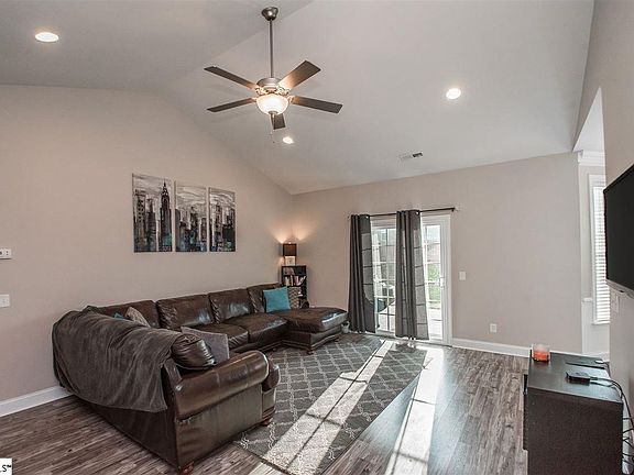 4th image of 123 Alberta Cir