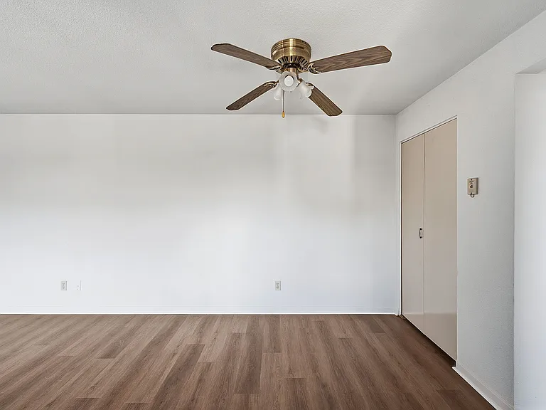 3828 Washington Ave #11 — Photo 9