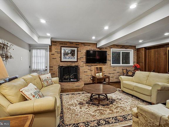 5th image of 4113 Morin St