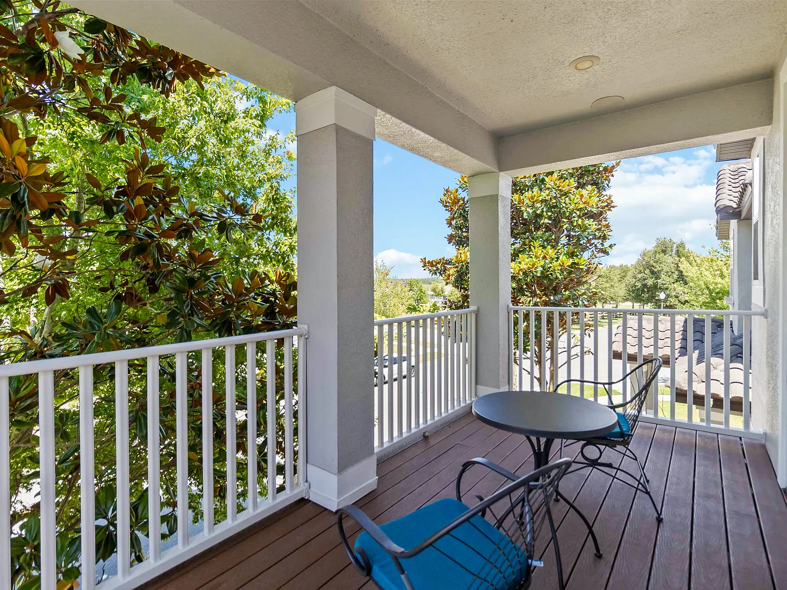 3 bed, 1976 sqft, $3,100 — Photo 3