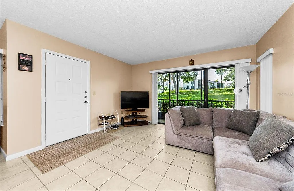 2 bed, 2.0 bath, 1085 sqft, $1,850 — Photo 4