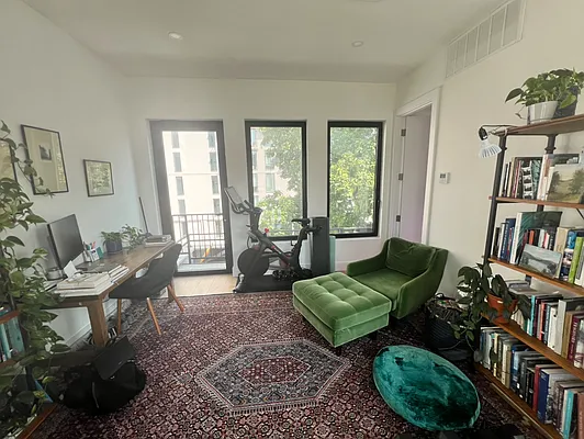 Rented by Michal Kuras, LREB | media 2