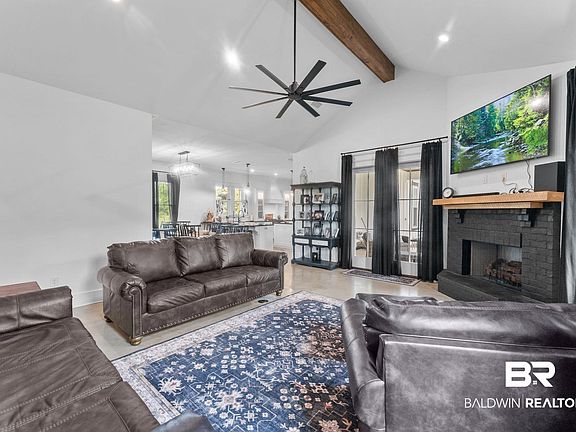 4th image of 29949 Royal Ln