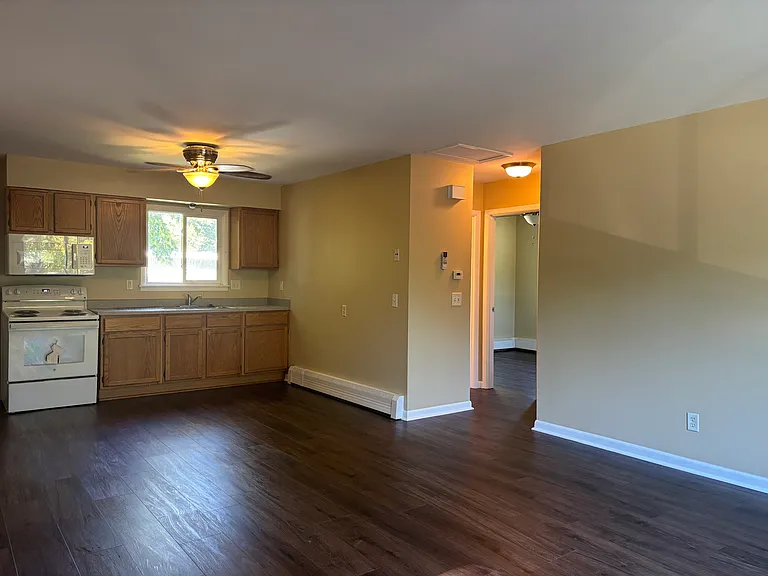 2838 Moland St #C — Photo 6