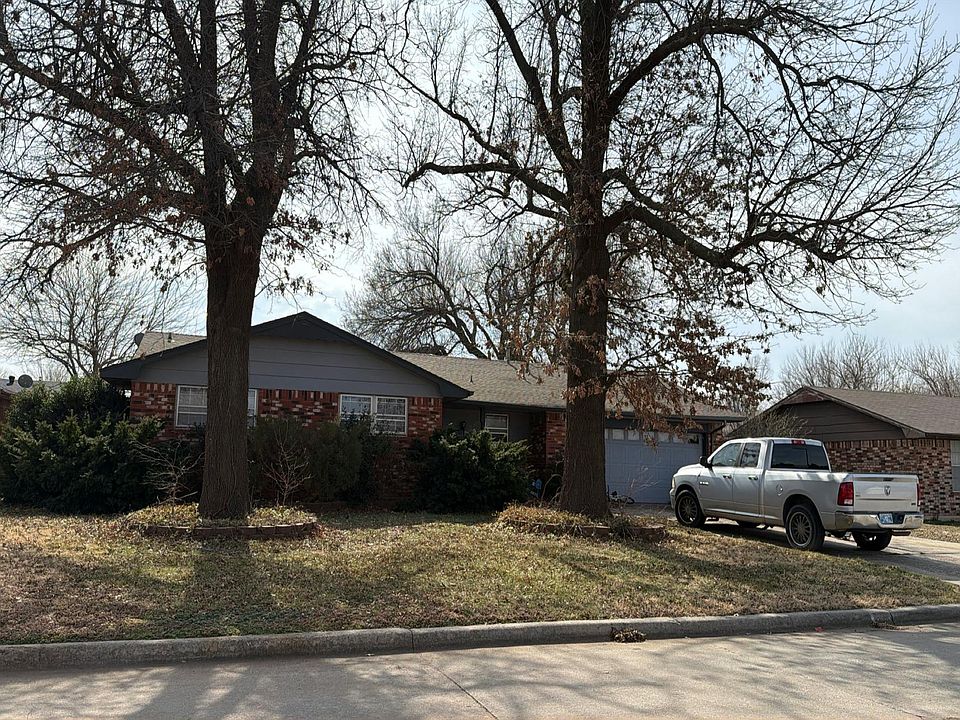 1st image of 307 SW 23rd St