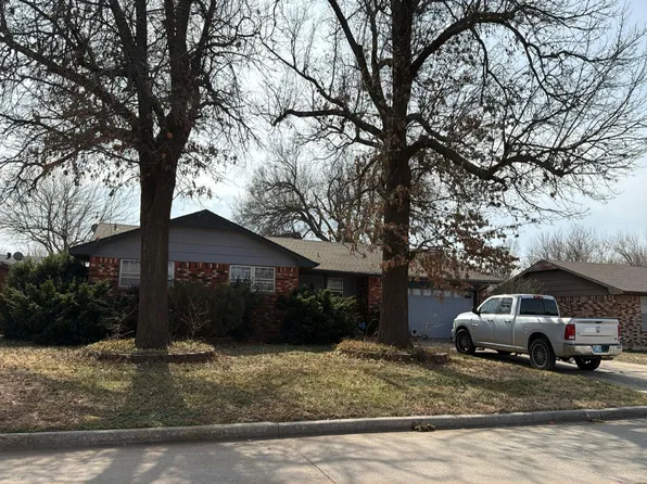 307 SW 23rd St, El Reno, OK 73036