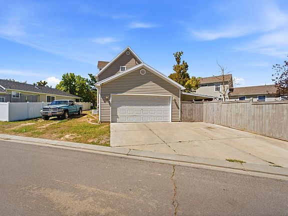 3rd image of 2951 E Ash Point Dr