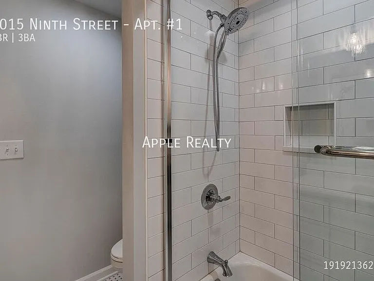 1015 9th St #1 — Photo 15