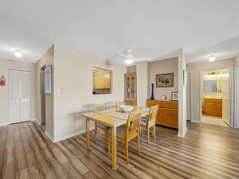 360 Shore Rd #3D — Photo 11