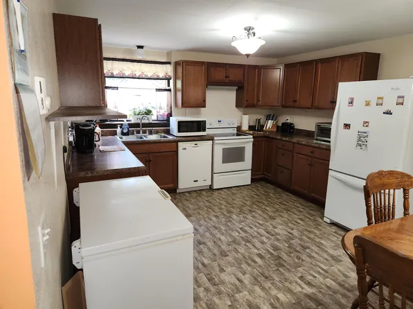 N3772 Fandrich St, Oxford, WI 53952