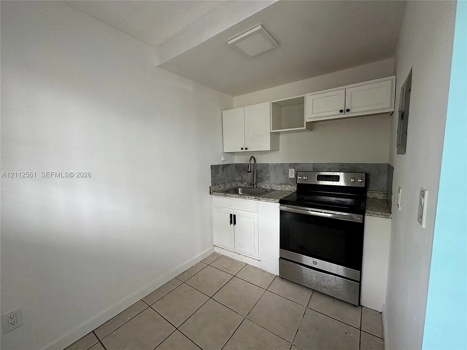 6901 NW 8th Ave — Photo 4
