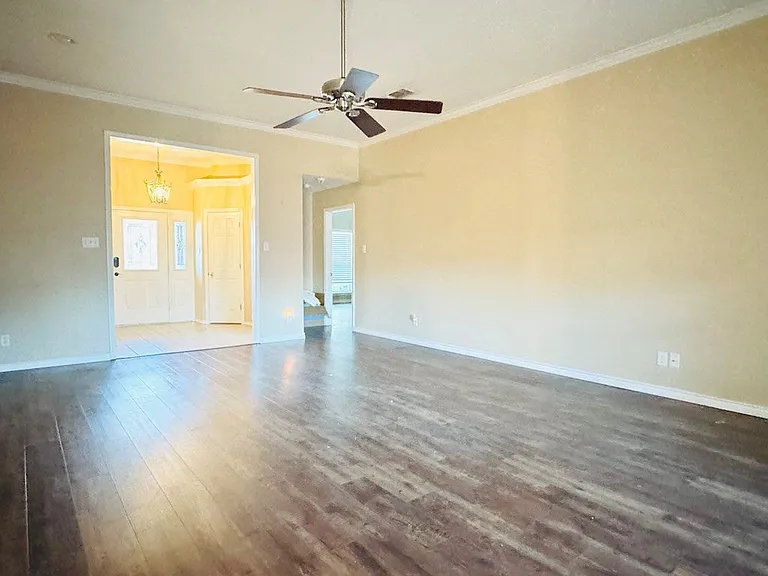 3537 Grandview Dr — Photo 13