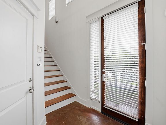 5th image of 2214 Radcliffe St