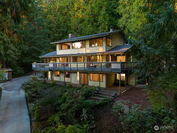 25308 SE Mirrormont Boulevard, Issaquah, WA 98027