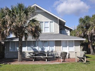 99 Beach Ave, Atlantic Beach, FL 32233