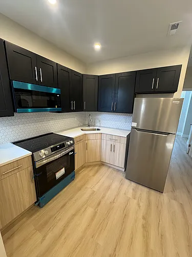 1229 W Seltzer St #2 Photo 1